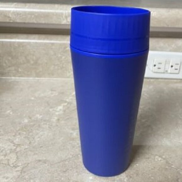Tupperware 360° Commuter Mug Twist 'N Sip Travel Leakproof Cup 16 oz. Tokyo Blue - Picture 12 of 16